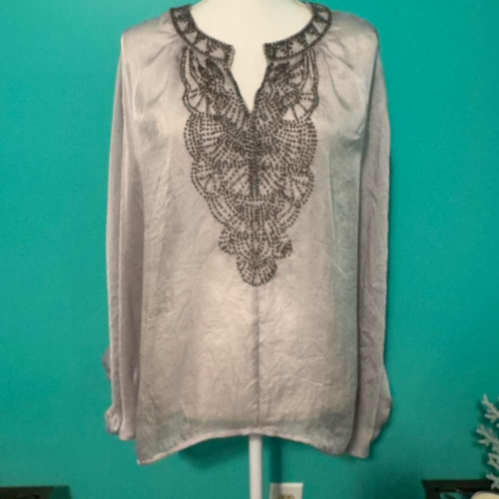 LAWLESS Gray Embroidered Mandarin Collar Blouse